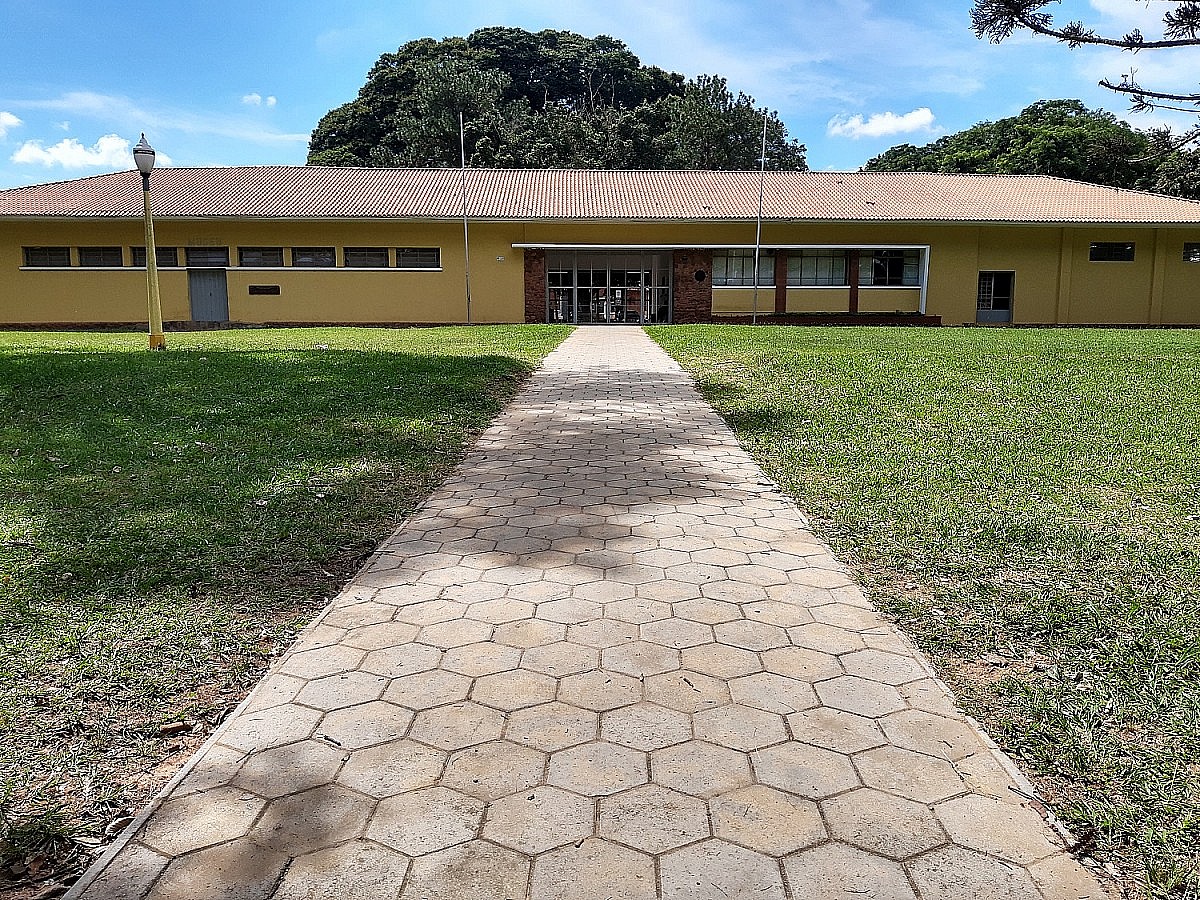 Biblioteca Municipal está fechada para reforma até sexta-feira, 31