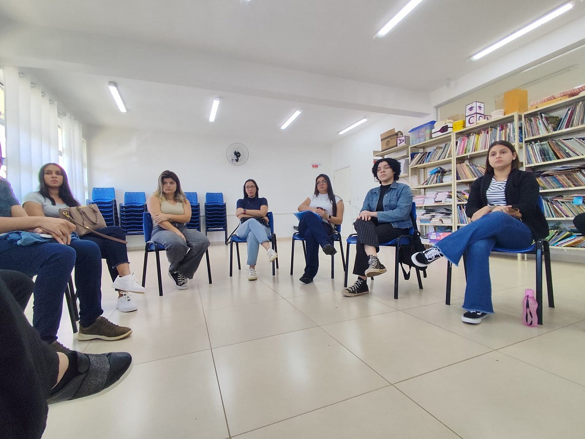 Acolher para Incluir: novos profissionais recebem formação para atuar com crianças com deficiência na rede Acolher para Incluir: novos profissionais recebem formação para atuar com crianças com deficiência na rede