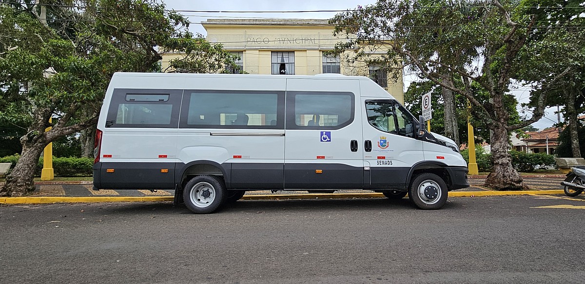 Assistência Social adquire veículo para transporte de idosos atendidos pela pasta Assistência Social adquire veículo para transporte de idosos atendidos pela pasta