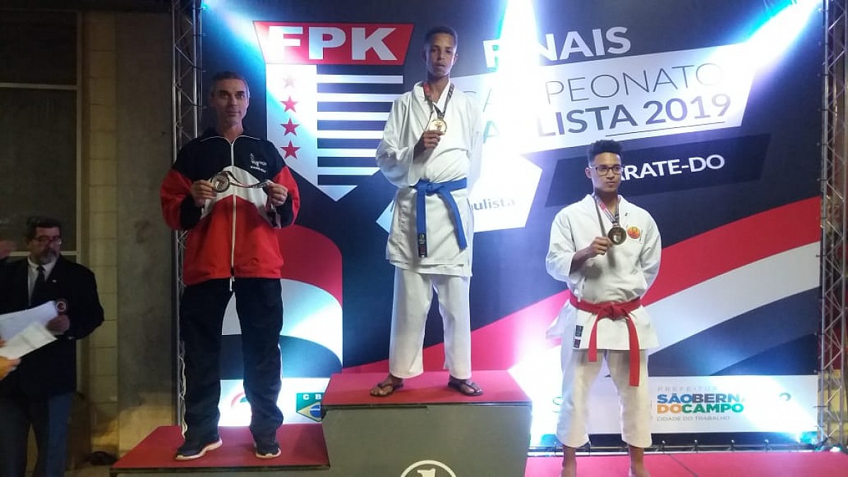 Atleta de Avaré ganha medalha de ouro em Campeonato Paulista de Karatê Atleta de Avaré ganha medalha de ouro em Campeonato Paulista de Karatê