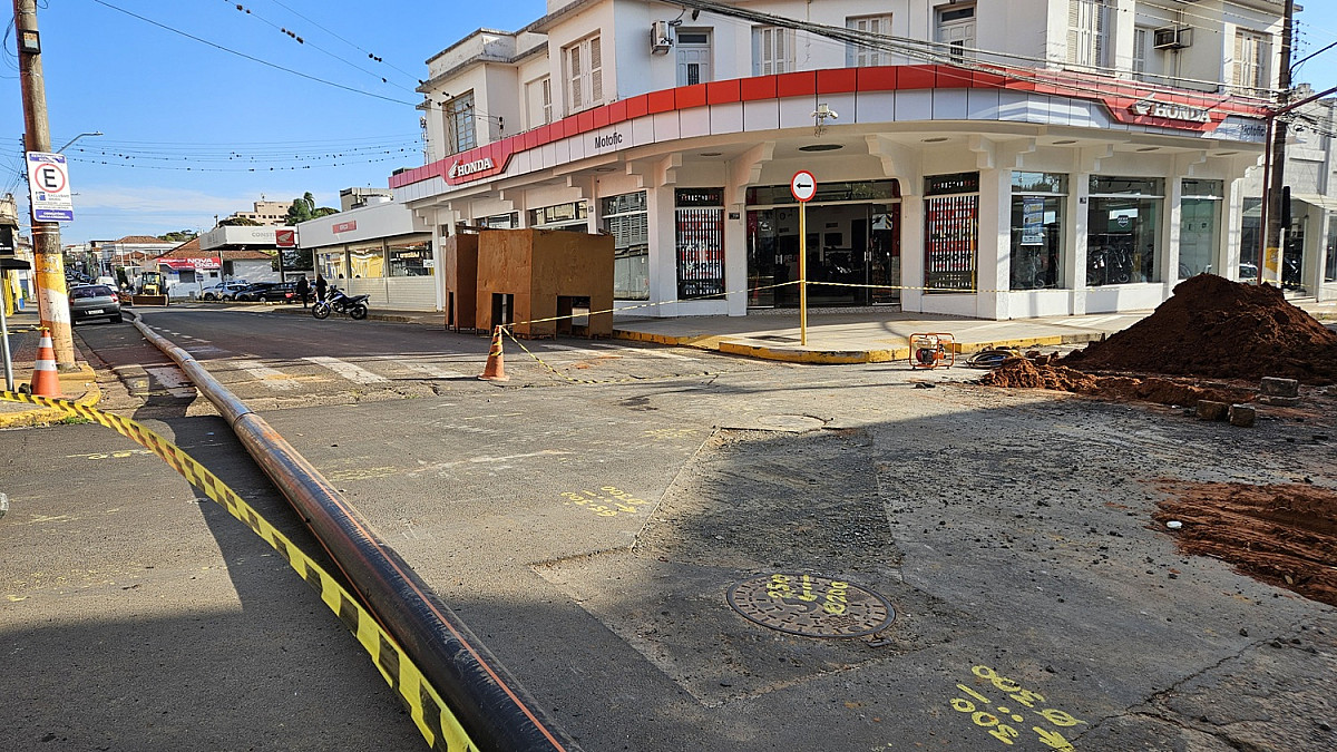 Obra contra enchentes interdita novos trechos na região central de Avaré Obra contra enchentes interdita novos trechos na região central de Avaré