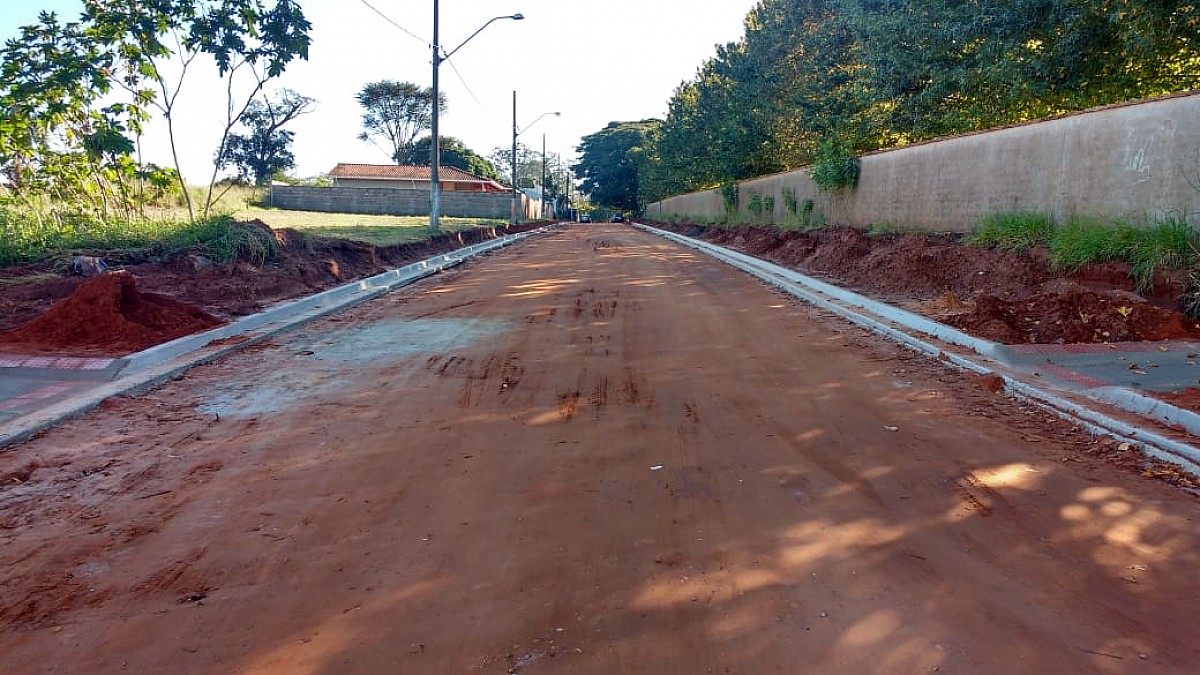 Pavimentação vai facilitar acesso à unidade de saúde no Bairro Ipiranga Pavimentação vai facilitar acesso à unidade de saúde no Bairro Ipiranga