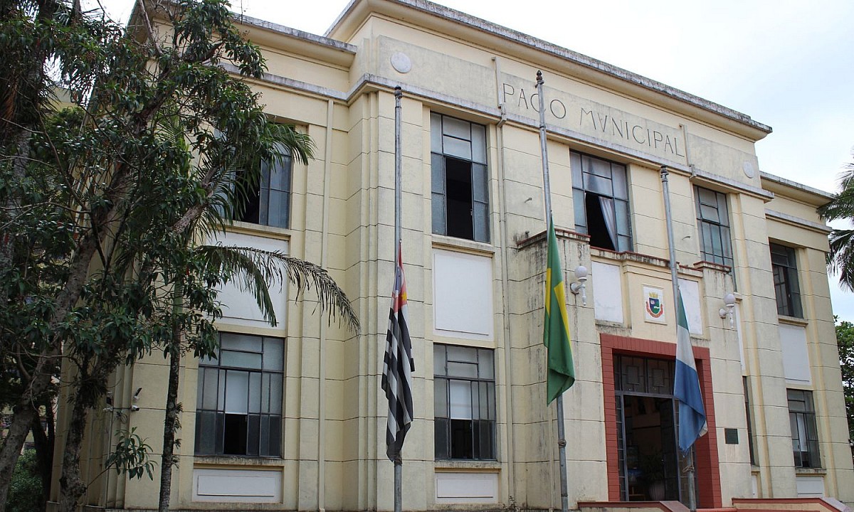 Prefeitura de Avaré decreta ponto facultativo na sexta-feira após o Dia do Trabalhador Prefeitura de Avaré decreta ponto facultativo na sexta-feira após o Dia do Trabalhador