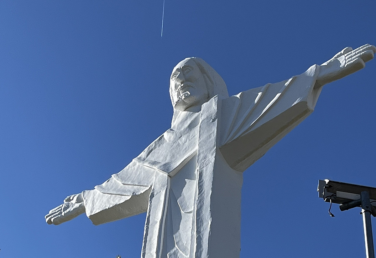 Prefeitura inicia restauração do Cristo Redentor em Avaré