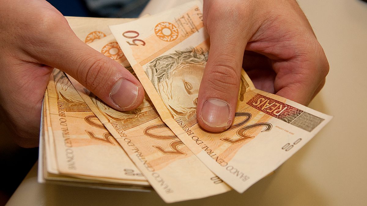 Salário de novembro será liberado até sexta, 17 Salário de novembro será liberado até sexta, 17