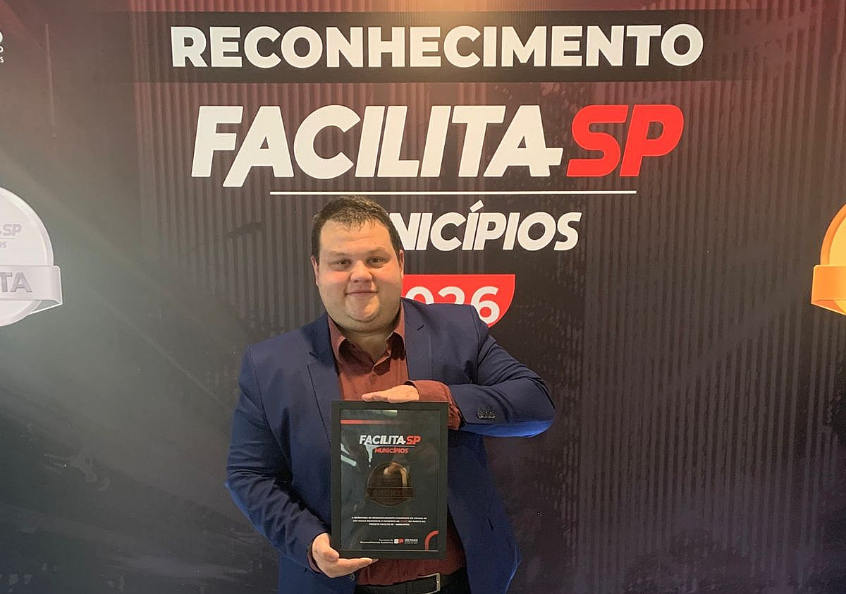 Secretaria recebe Selo Bronze do Programa Facilita SP